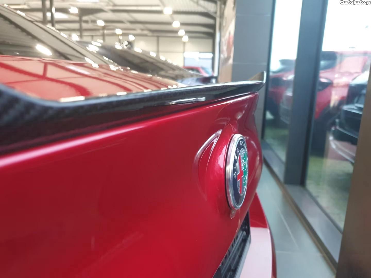 Alfa Romeo Giulia 2.9 Bi-Turbo Quadrifoglio AT8 - 22 foto 4