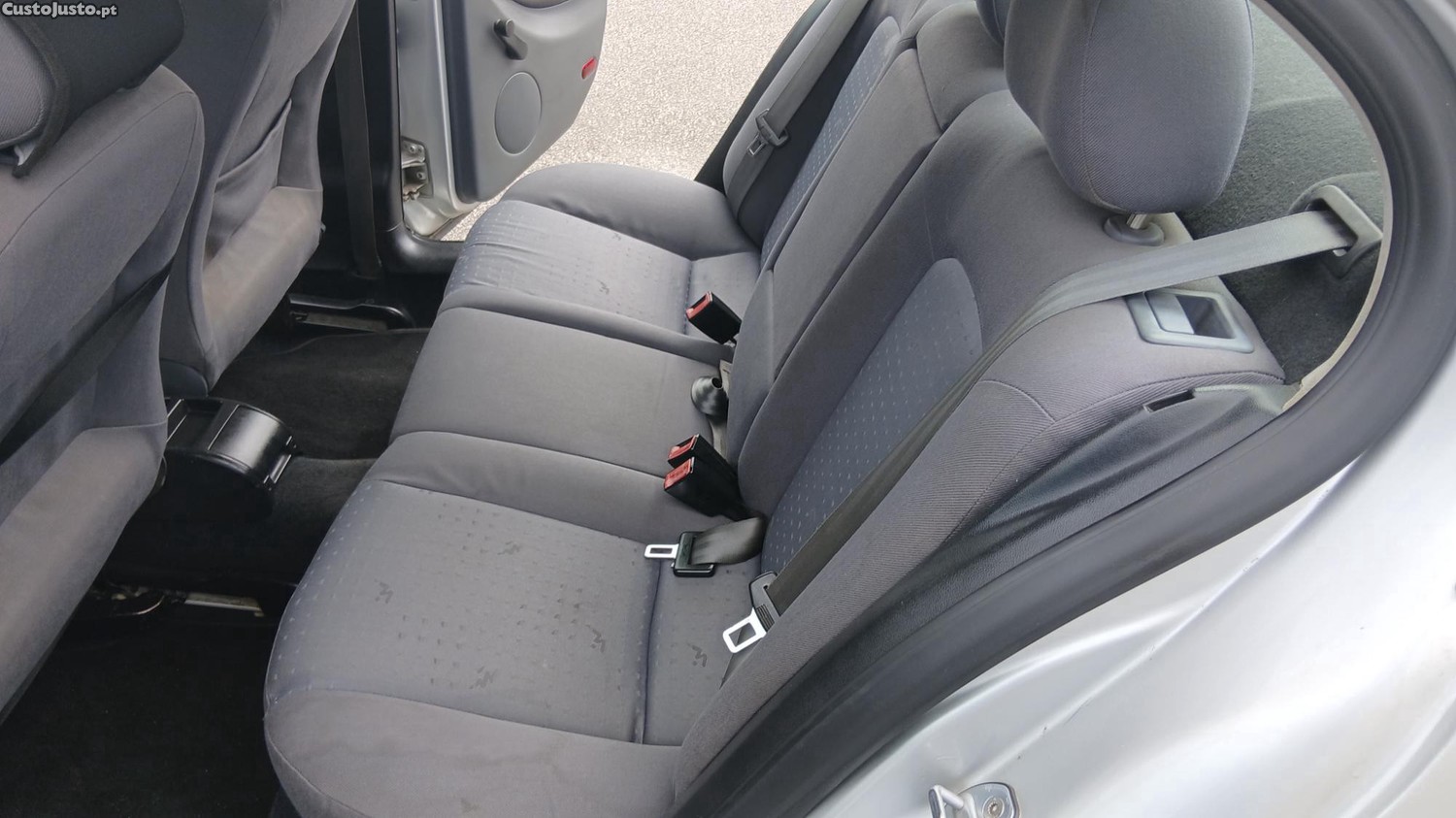 SEAT Toledo 1.6 -16V 4P 185000KM BOM PREÇO — fotografia 2