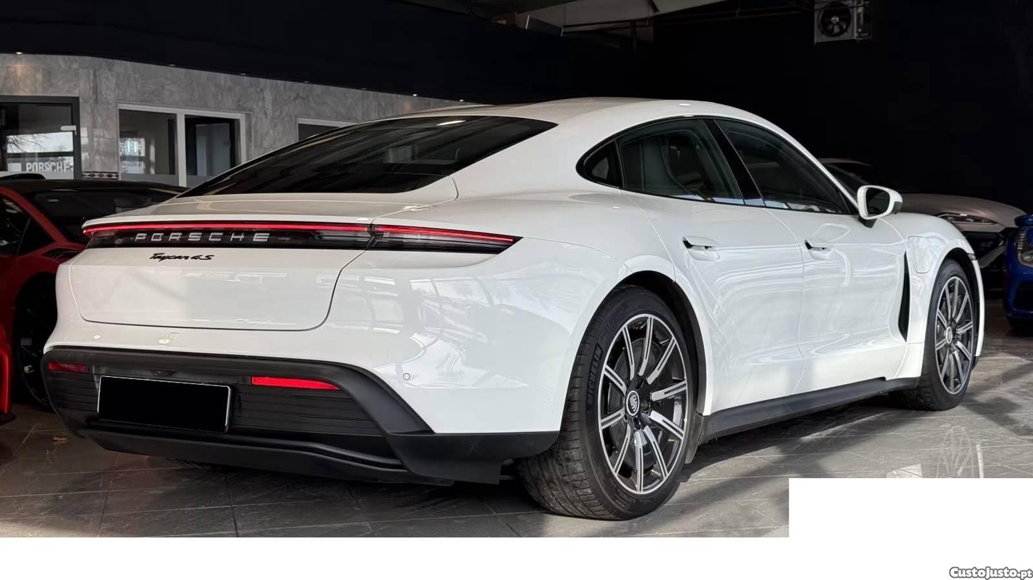 Porsche Taycan 4S Plus — fotografia 13