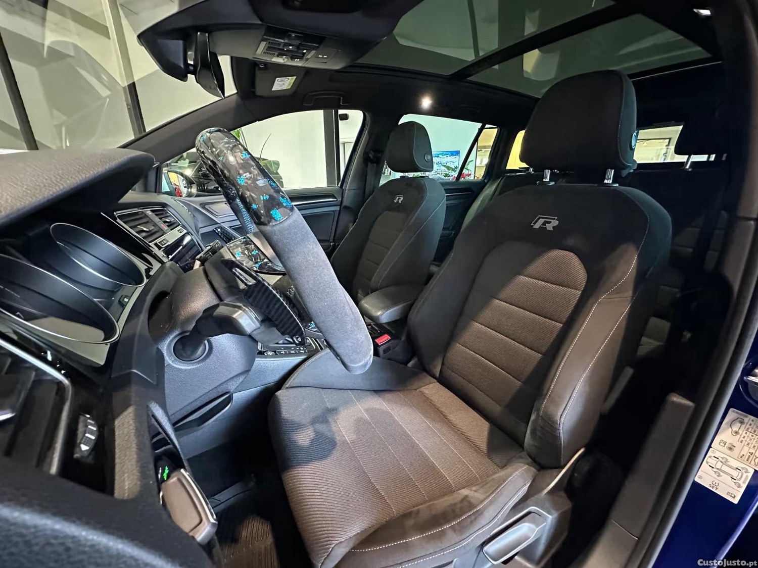 Volkswagen Golf Variant 2.0 TSI R 4Motion — fotografia 16