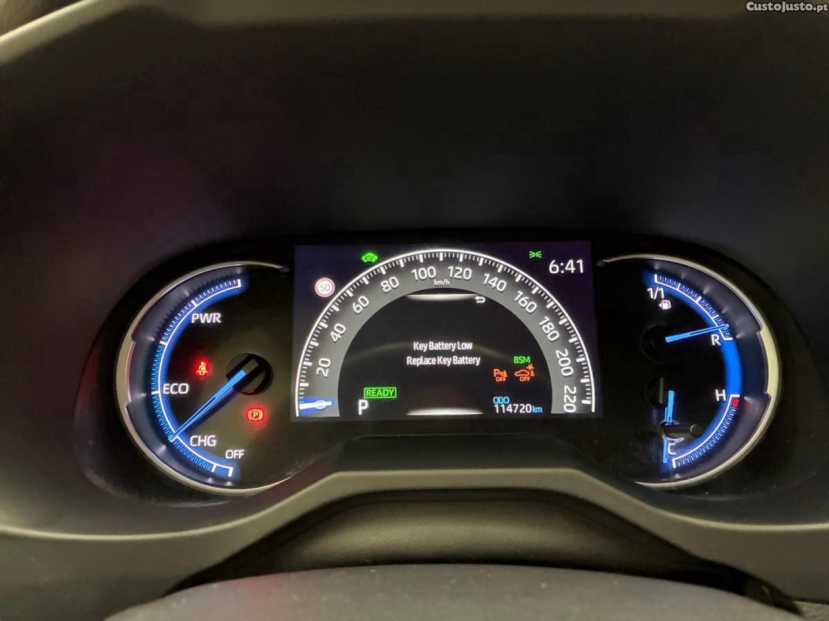 Toyota RAV4 2.5 Hybrid Dynamic AWD-i — fotografia 4