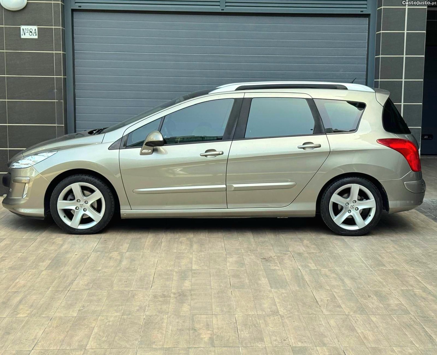 Peugeot 308 SW 1.6HDI 110CV 7LUGARES — fotografia 10