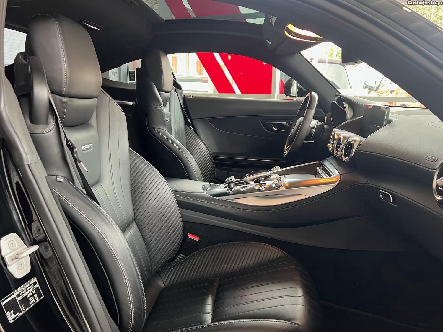 Mercedes-Benz AMG GT V8 — fotografia 12
