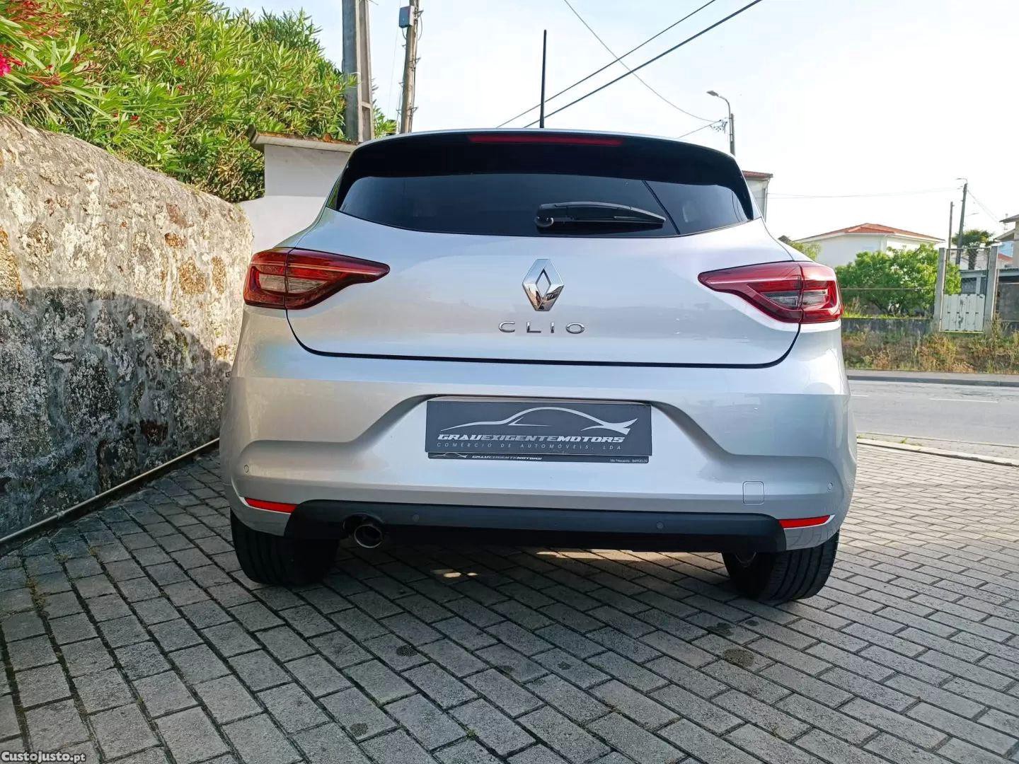 Renault Clio 1.0 tce evolution — fotografia 10