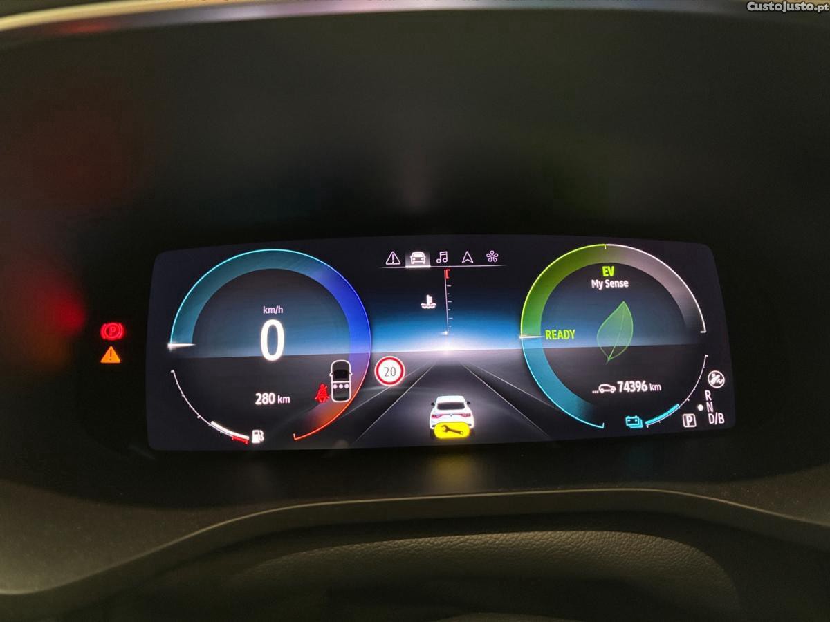 Renault Arkana E-Tech R.S. Line — fotografia 4