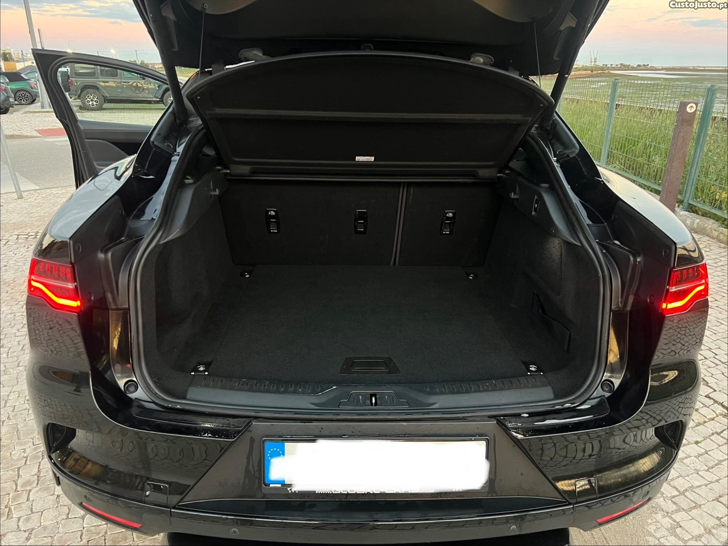 Jaguar I-Pace SE — fotografia 6