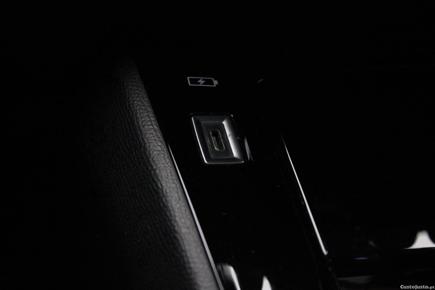 Peugeot 208 1.5 BHDI GT — fotografia 20