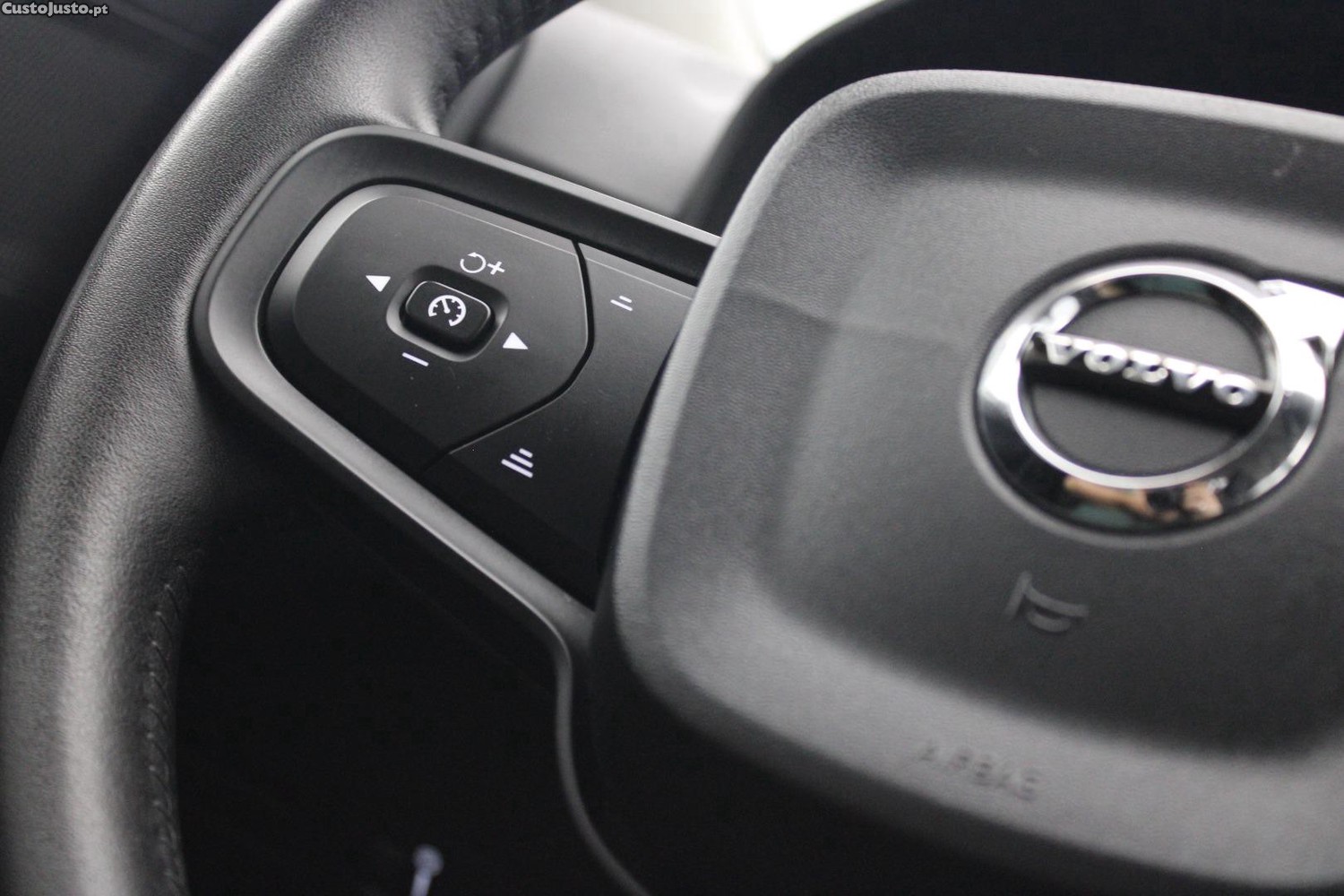 Volvo XC 40 D3 2.0 — fotografia 35