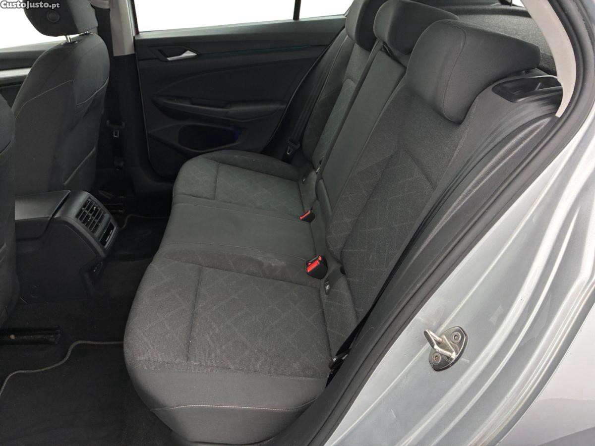 Volkswagen Golf 2.0 TDI SCR Life Business DSG7 — fotografia 2
