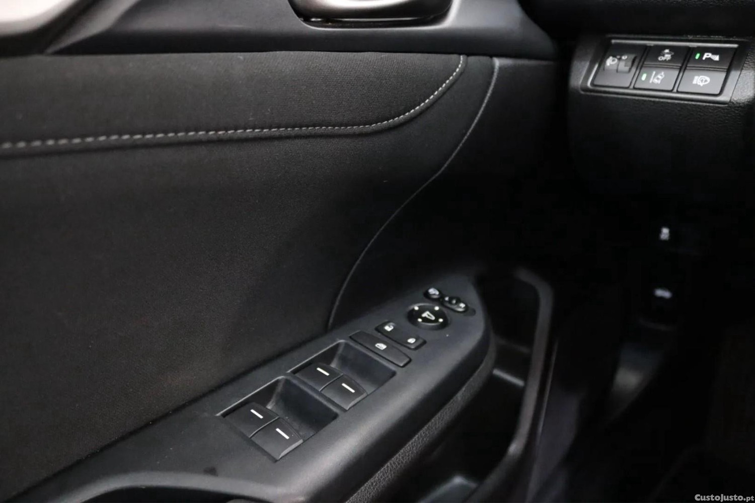 Honda Civic 1.0 i-VTEC Executive CVT — fotografia 10