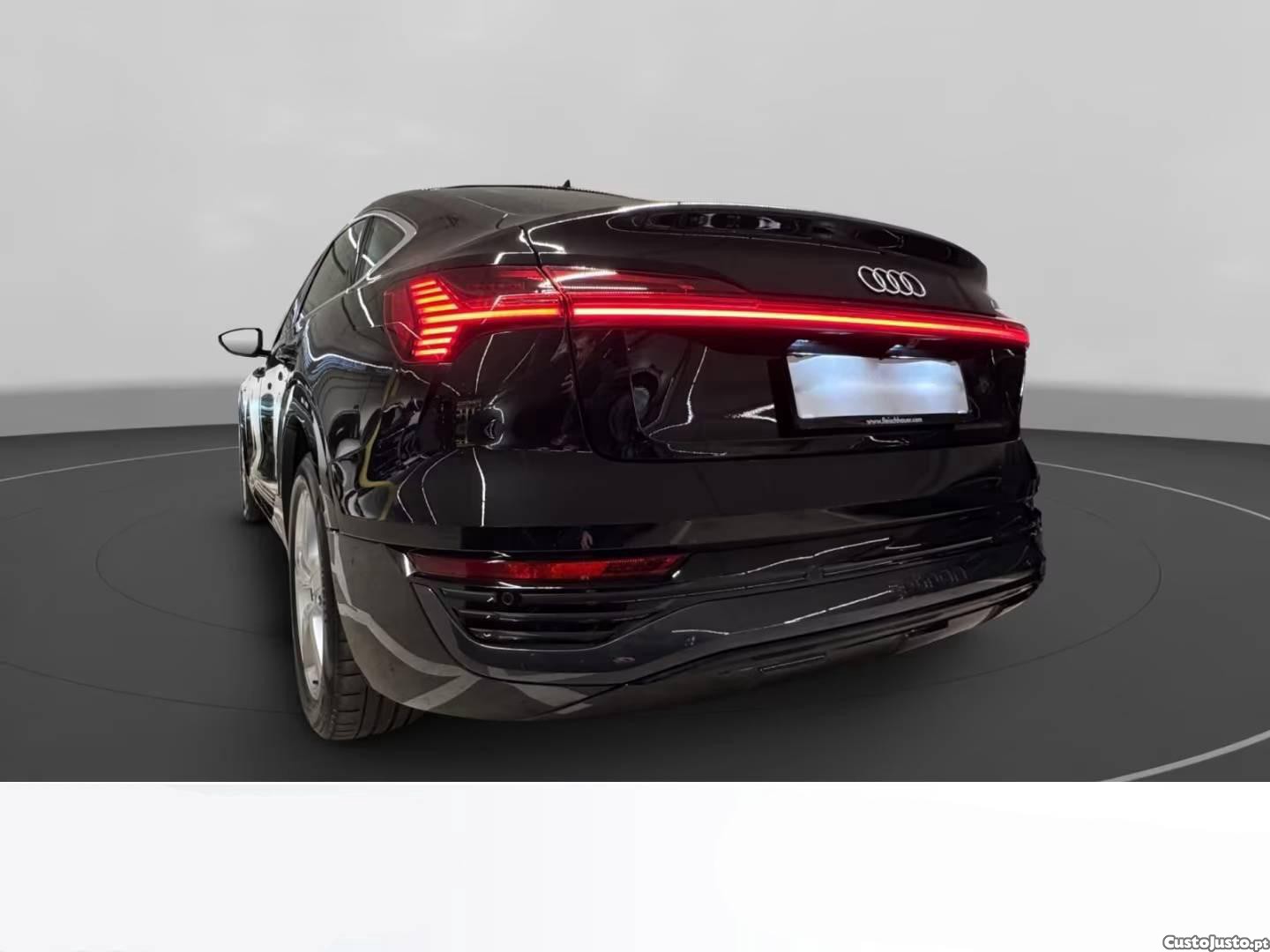 Audi Q8 e-Tron 50 quattro Advanced — fotografia 12