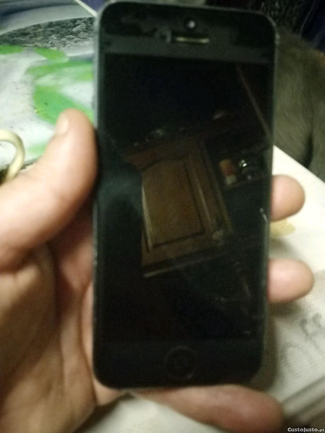 2 iPhones 5 2012 e 5S 2013