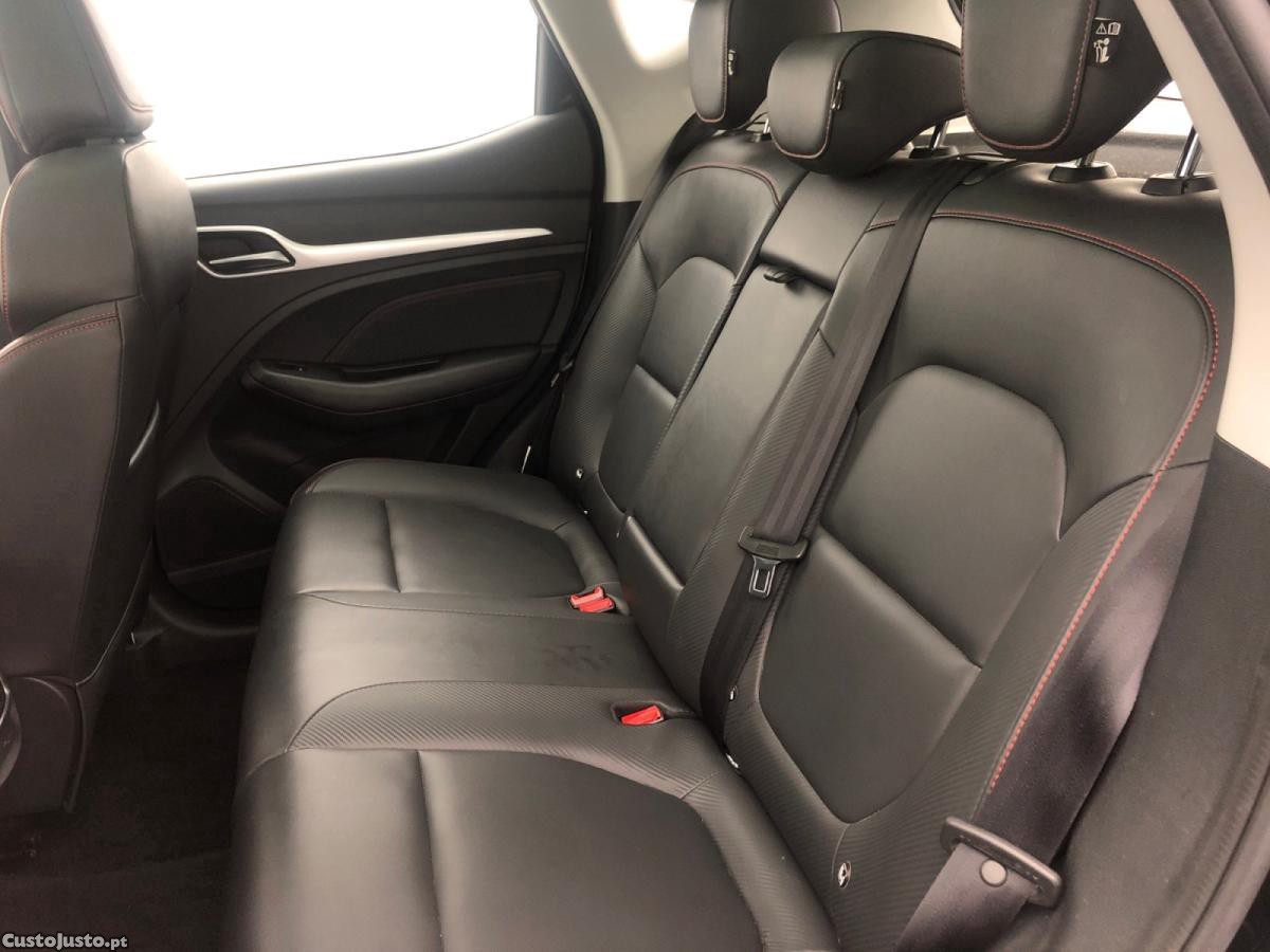 MG ZS 72.6 kWh Luxury — fotografia 4
