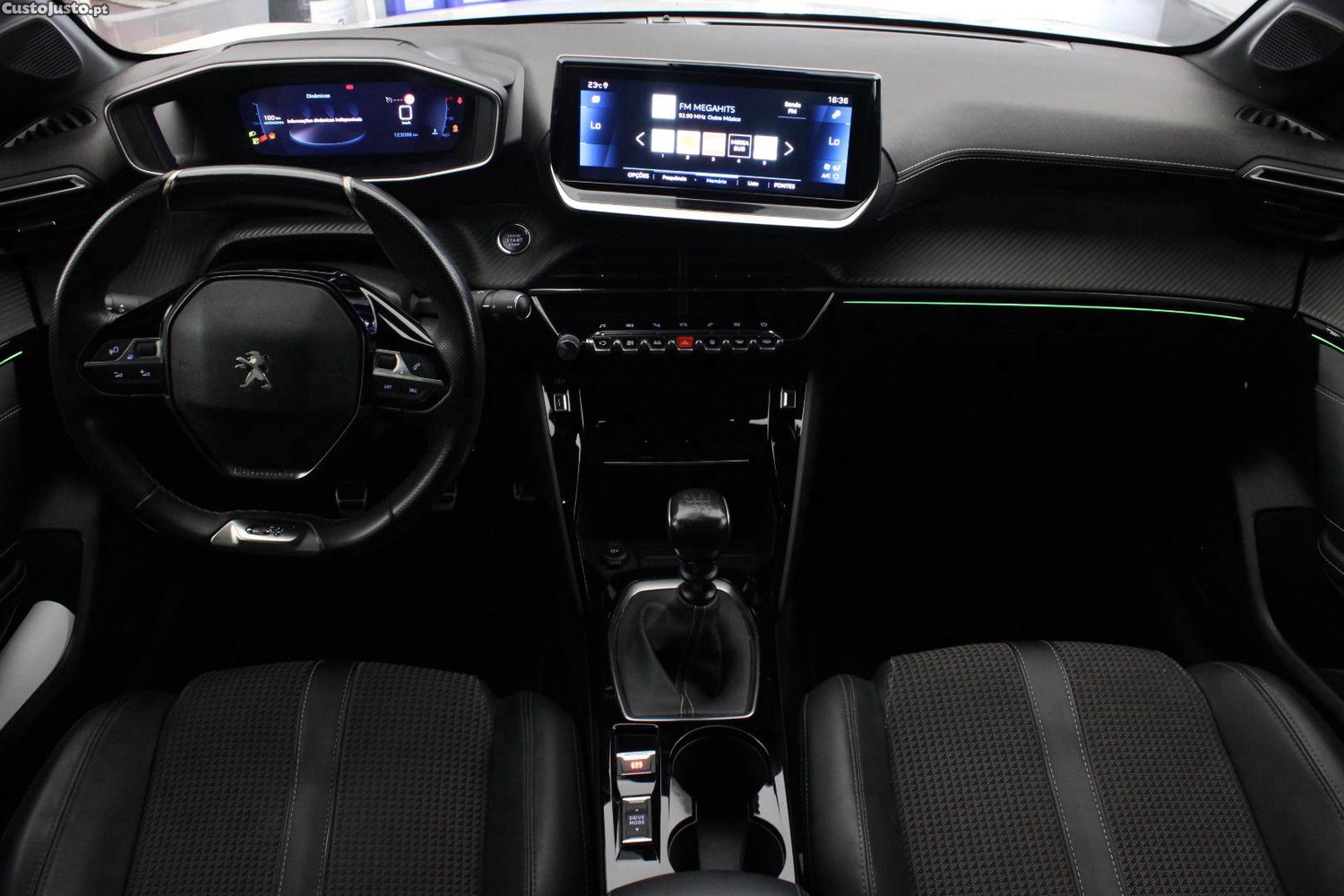 Peugeot 208 1.5 BHDI GT — fotografia 38