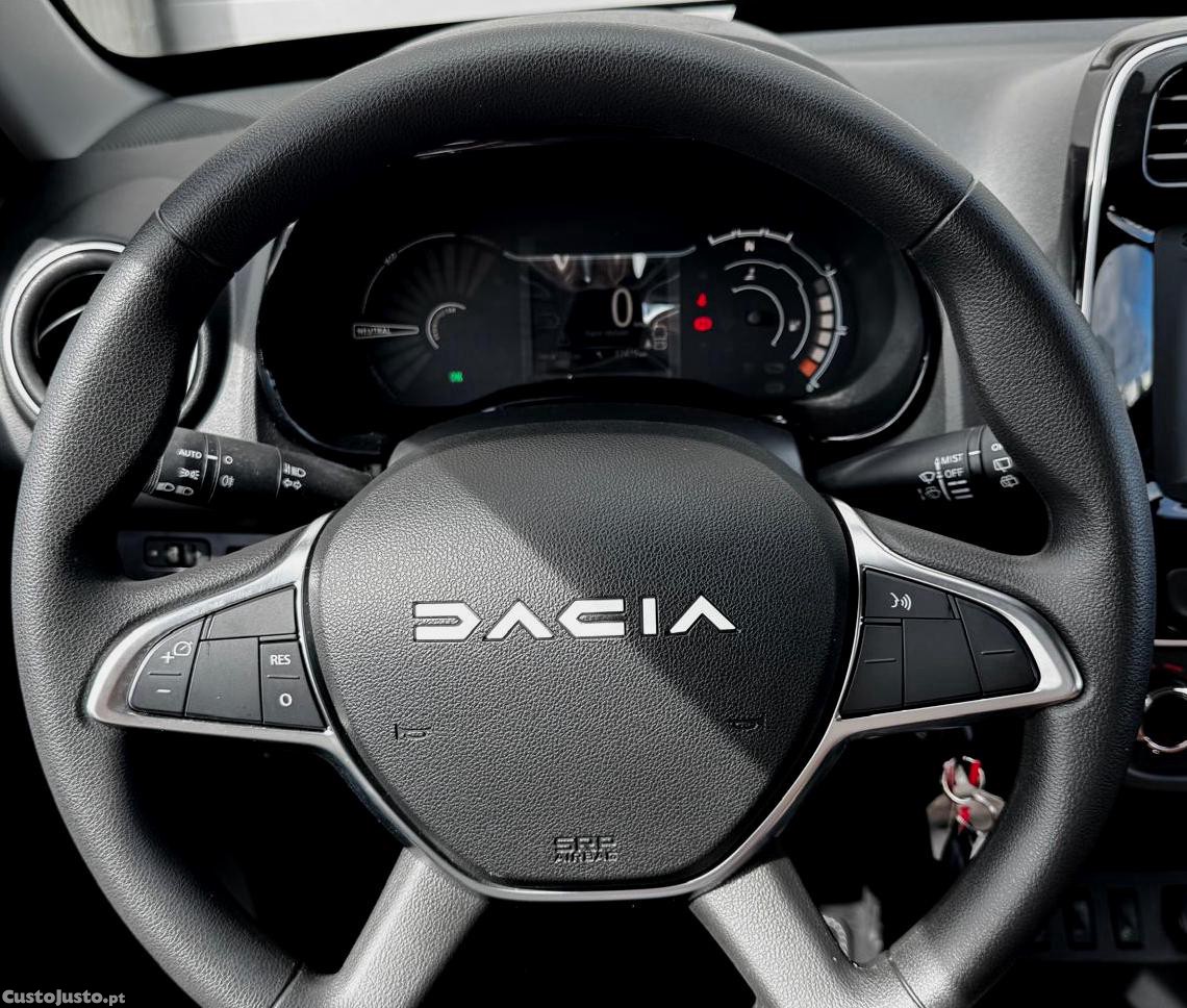 Dacia Spring Expression — fotografia 12