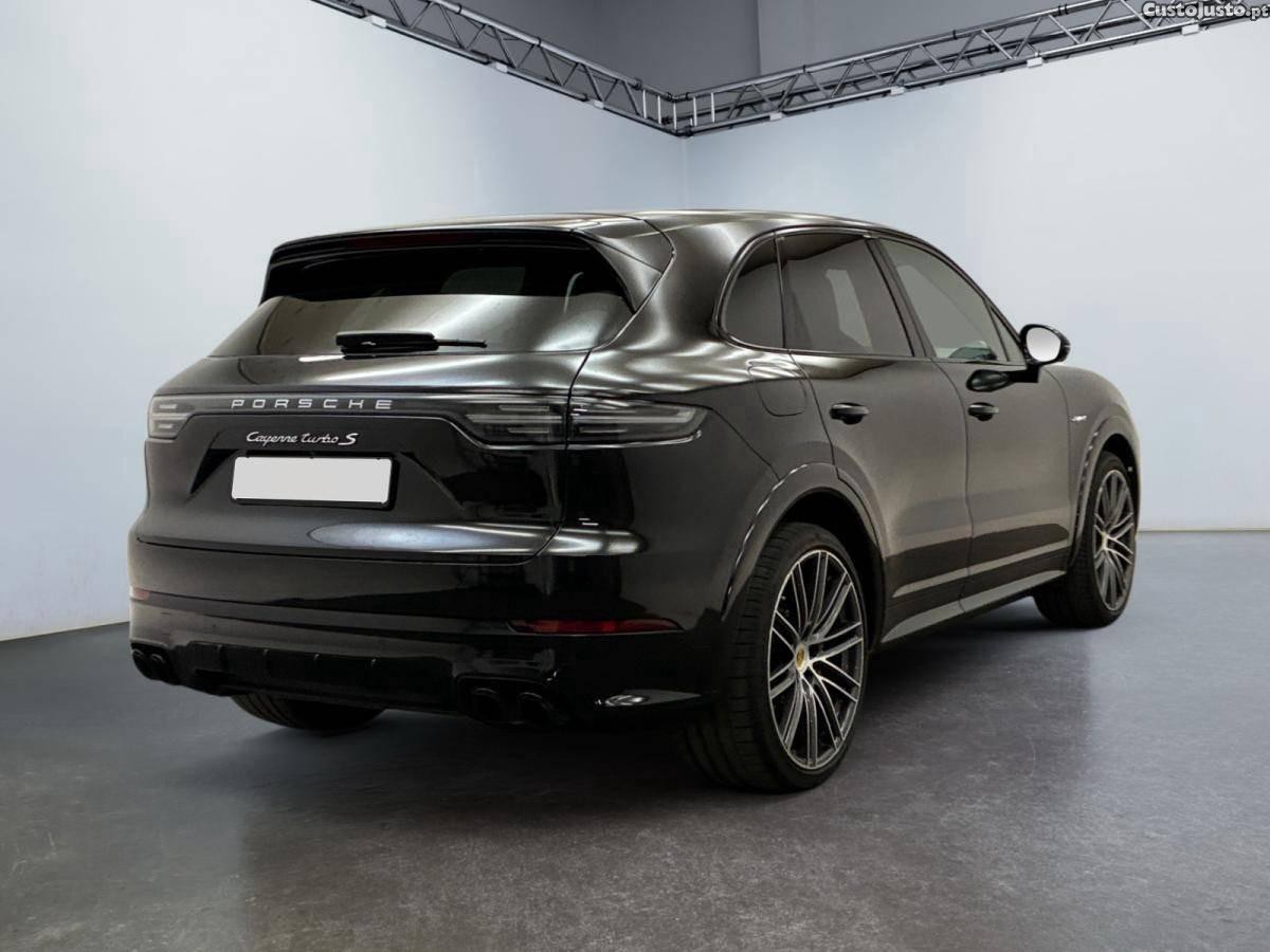 Porsche Cayenne Turbo S E-Hybrid - 23 — photo 2