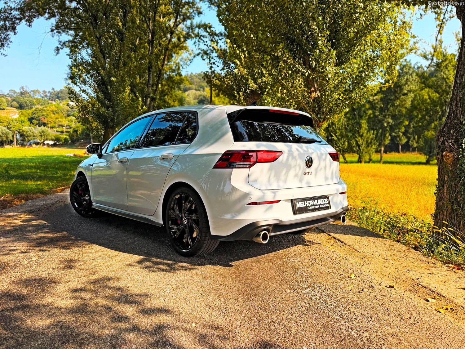 Volkswagen Golf 2.0 TSI GTI DSG — fotografia 24