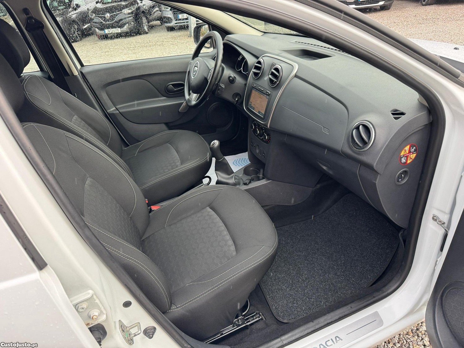 Dacia Logan 1.5 dCi Confort — fotografia 4
