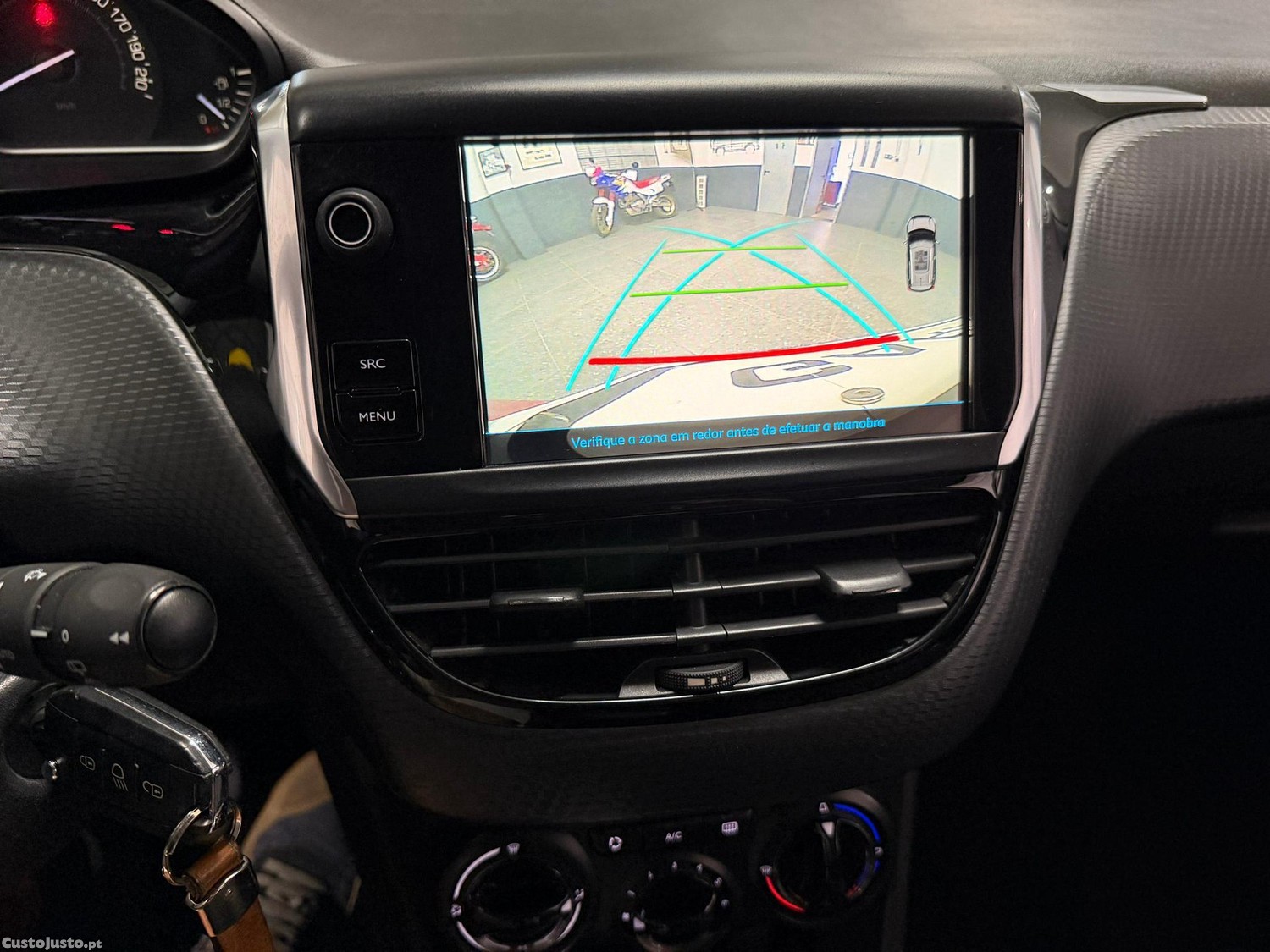 Peugeot 2008 1.5 BlueHDi Style — fotografia 18
