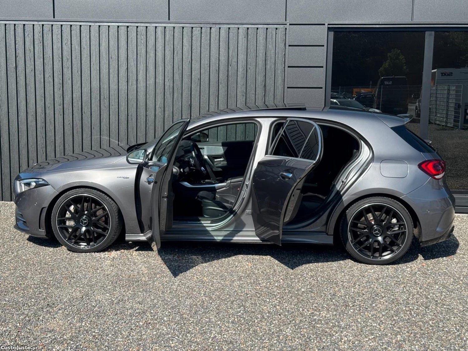 Mercedes-Benz A 35 AMG 4Matic — fotografia 10