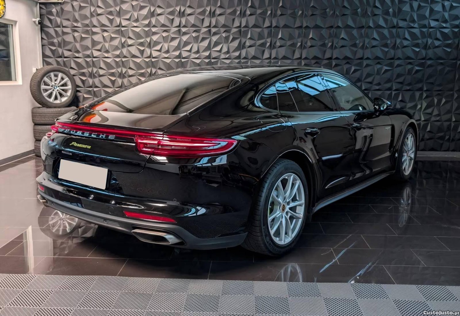 Porsche Panamera 4 E-Hybrid — fotografia 10