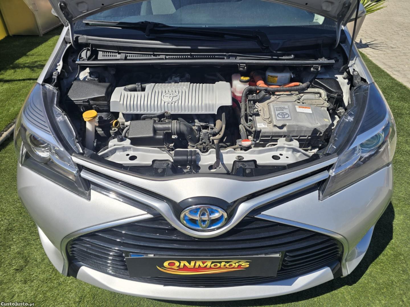 Toyota Yaris 1.5 HSD Comfort — fotografia 11