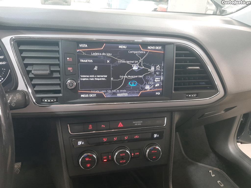 SEAT Leon ST 1.6 TDI Style 115cv — fotografia 13