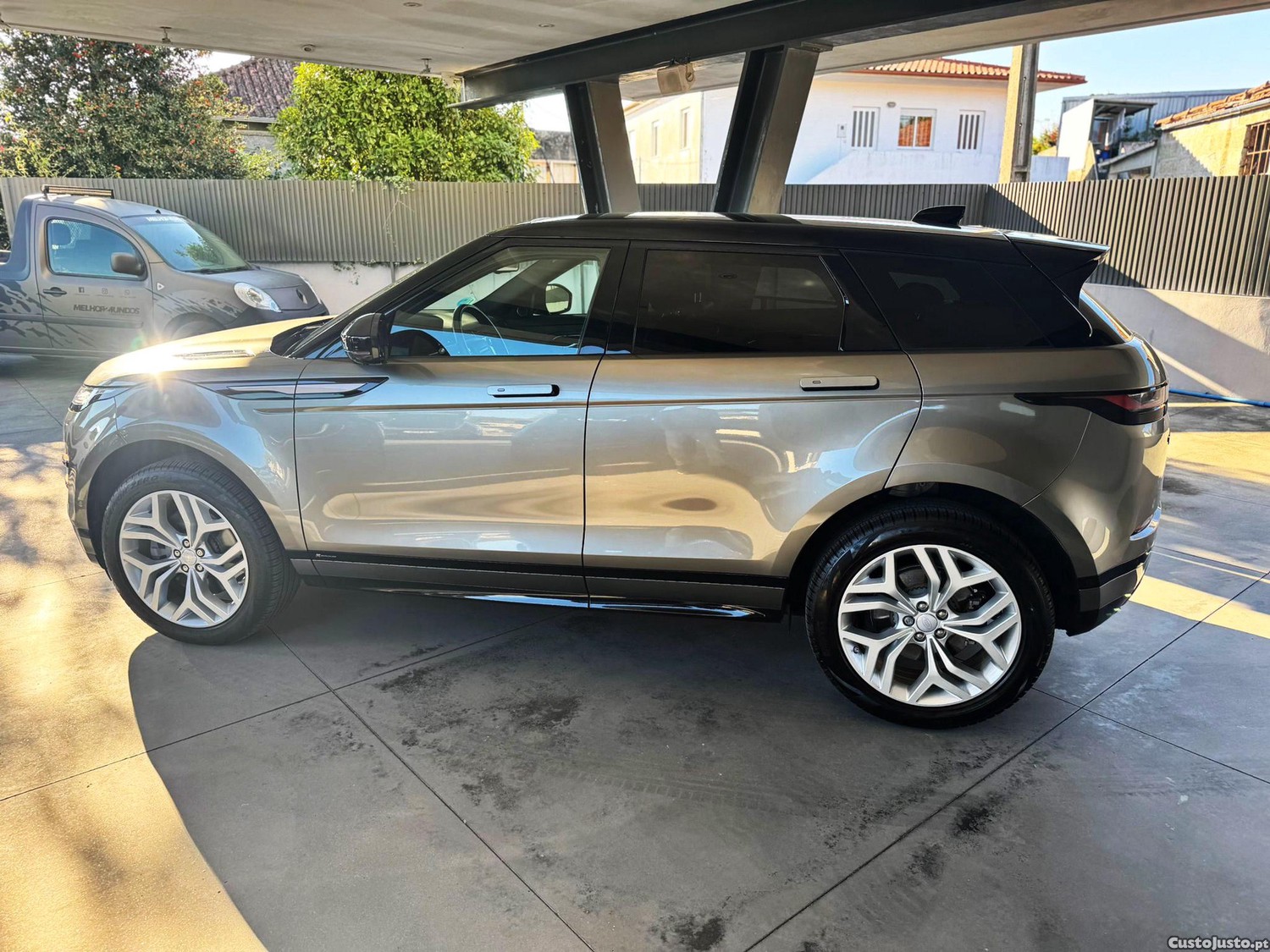 Land Rover Evoque 2.0 D240 HSE R-Dynamic - 20 — photo 2