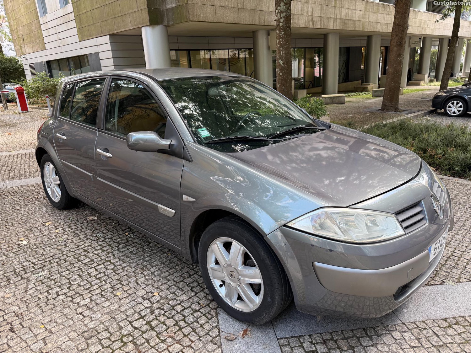 Renault Mégane 1.5 dci Confort — fotografia 18
