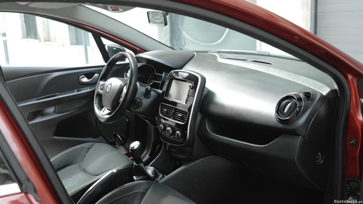 Renault Clio 0.9 TCe Limited — fotografia 6