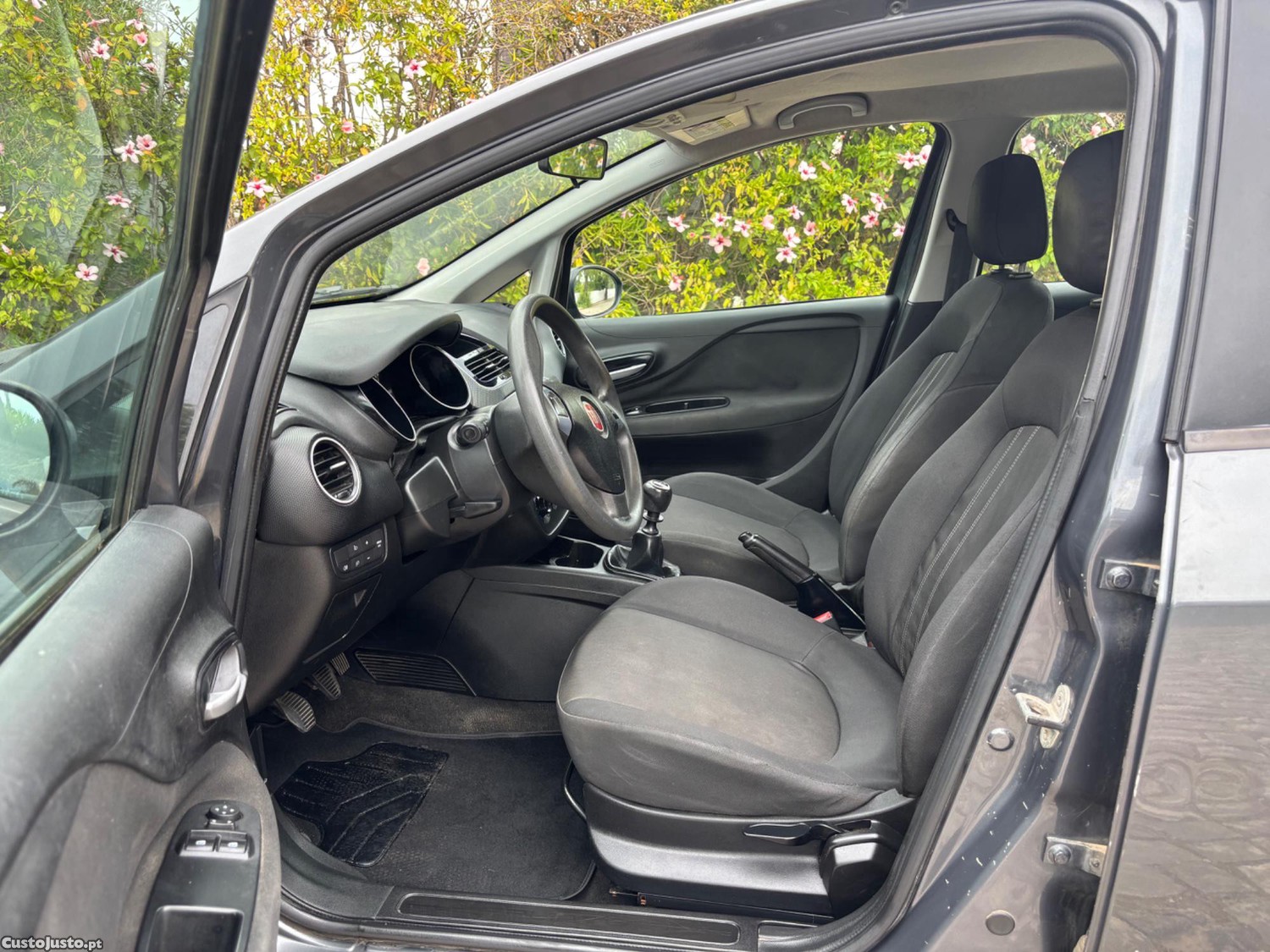 Fiat Grande Punto 1.2 Lounge S&S — fotografia 2