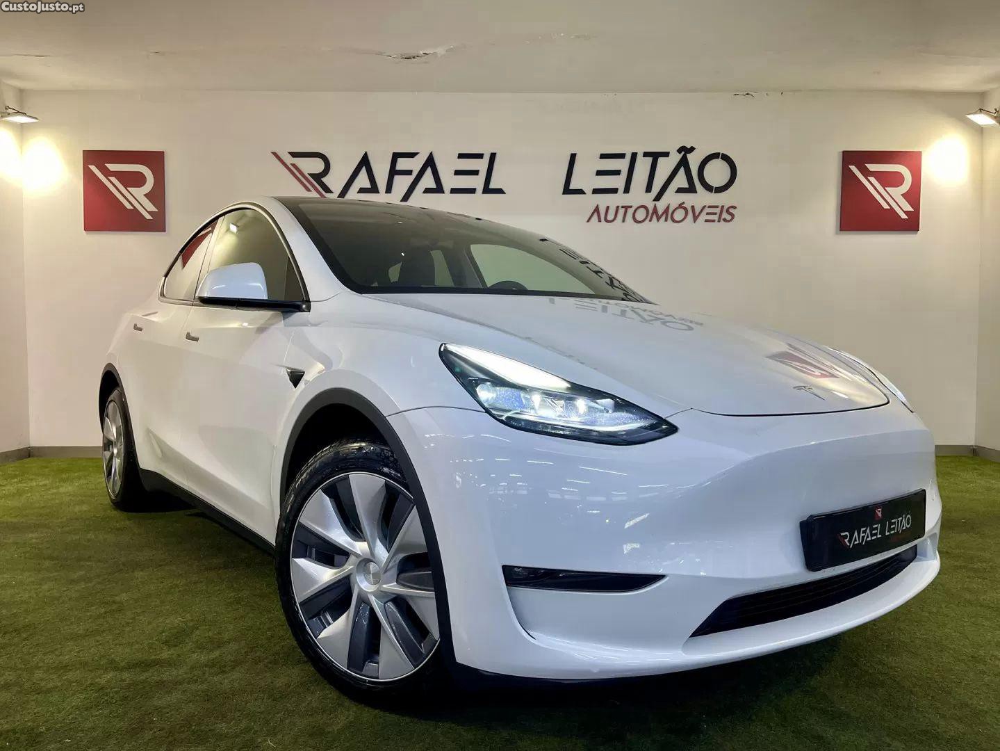 Tesla Model Y Long range tração integral — fotografia 37