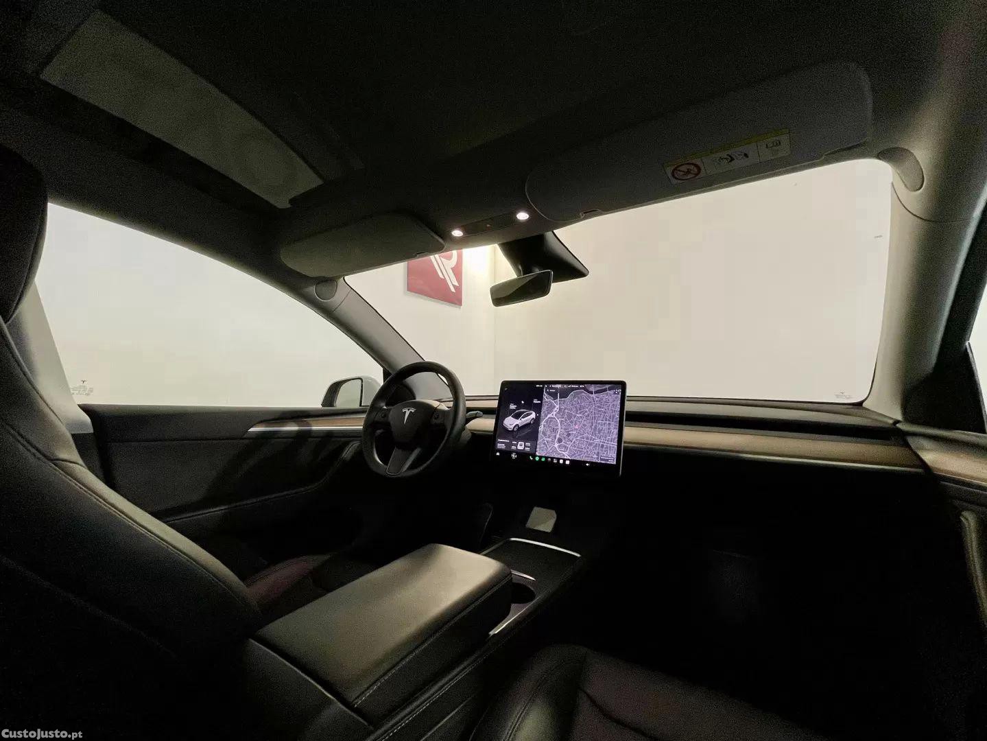 Tesla Model Y Long range tração integral — fotografia 41