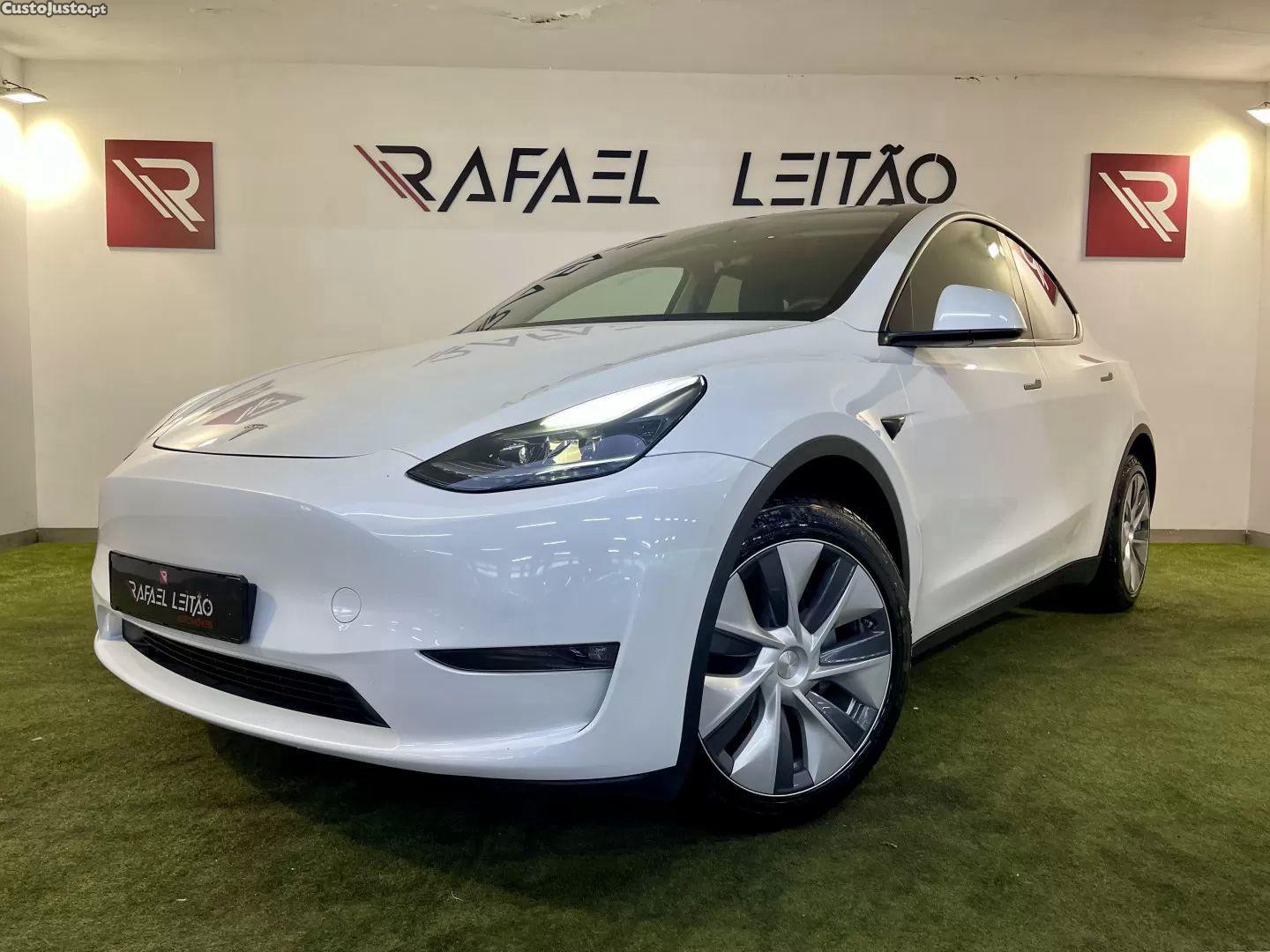 Tesla Model Y Long range tração integral — fotografia 42