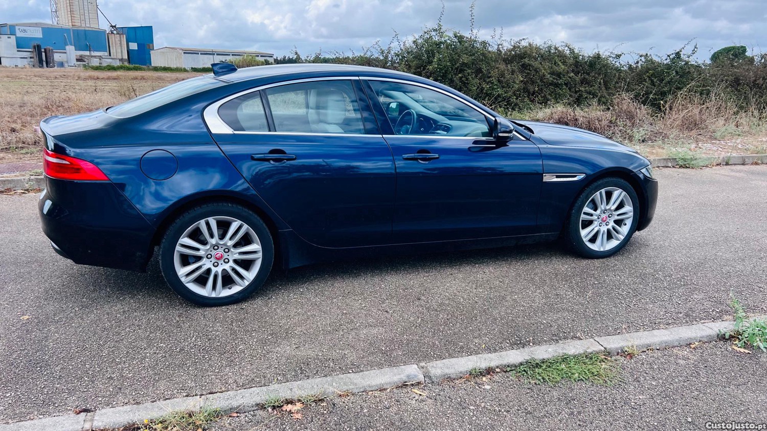 Jaguar XE Executive — fotografia 4