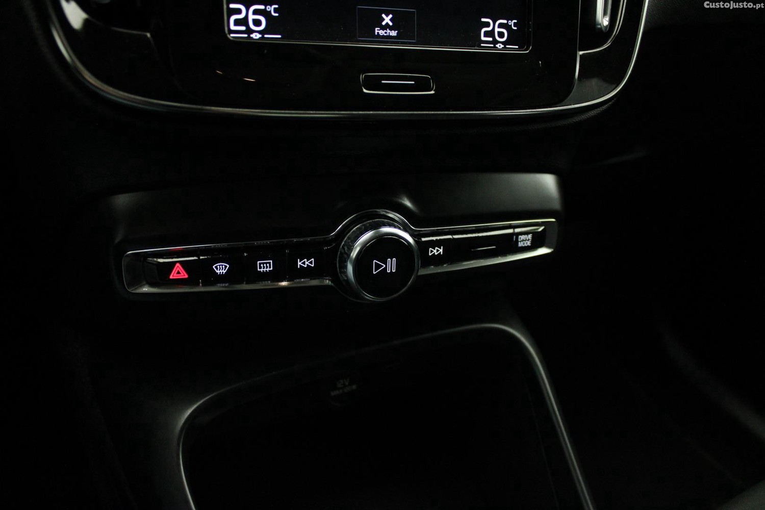 Volvo XC 40 T5 1.5 PHEV INSCRIPTION — fotografia 16