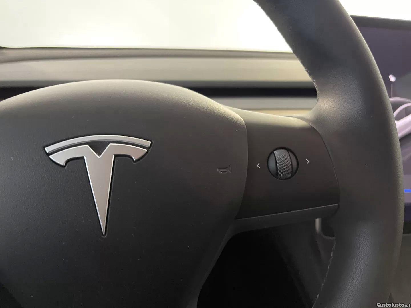 Tesla Model Y Long range tração integral — fotografia 6