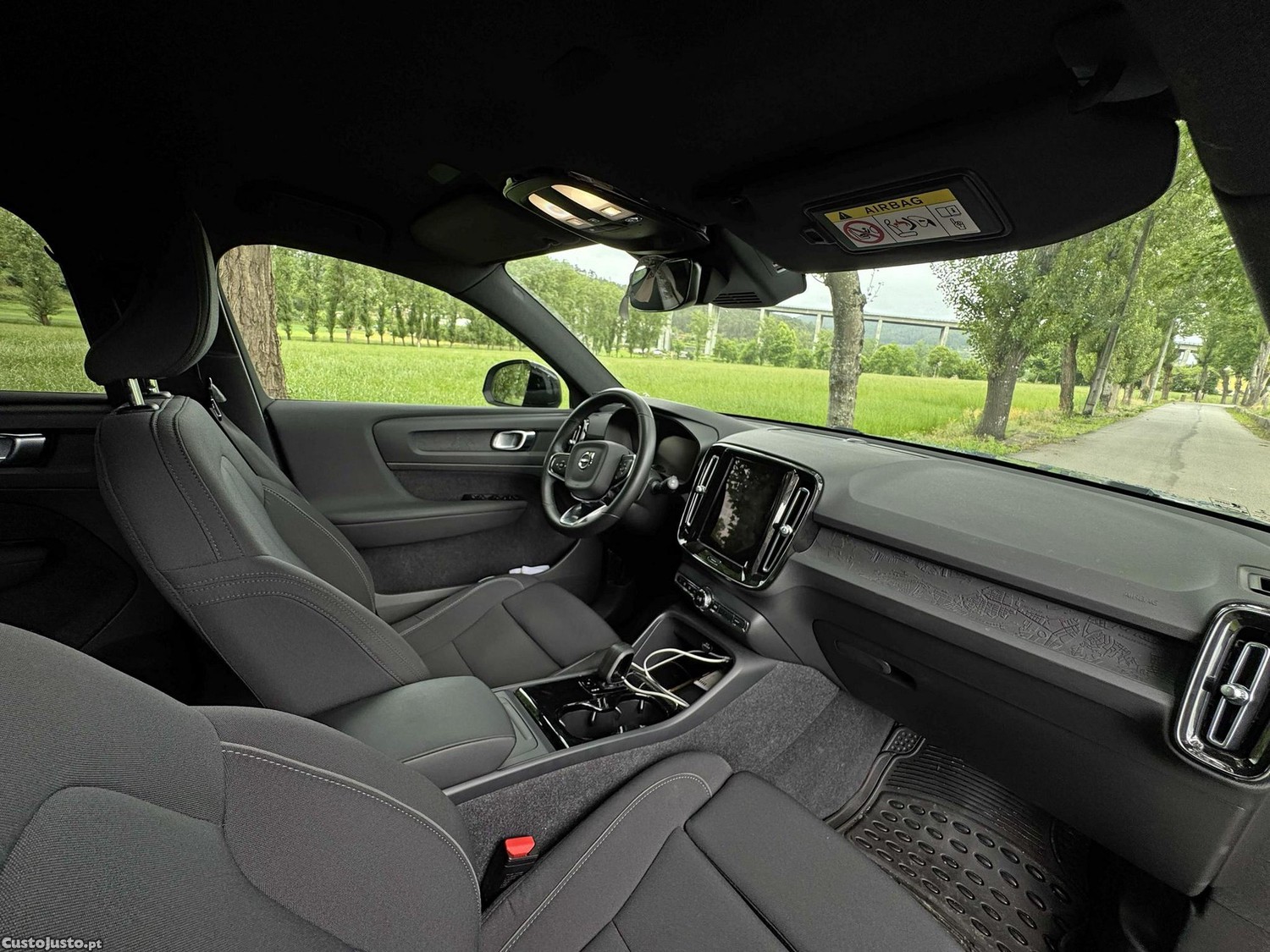 Volvo XC 40 Recharge Twin Plus — fotografia 11