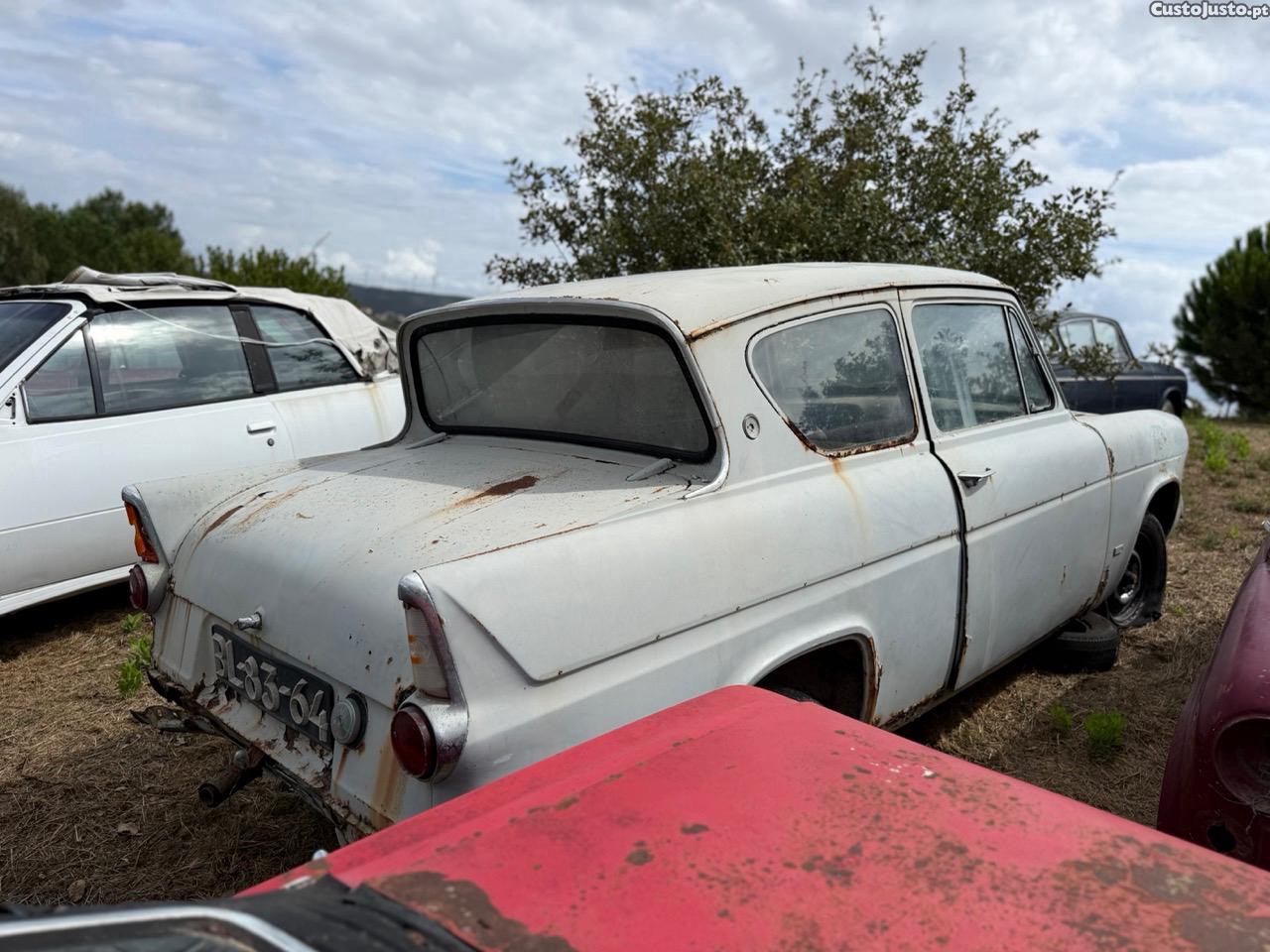 Ford Anglia 1962 — fotografia 11