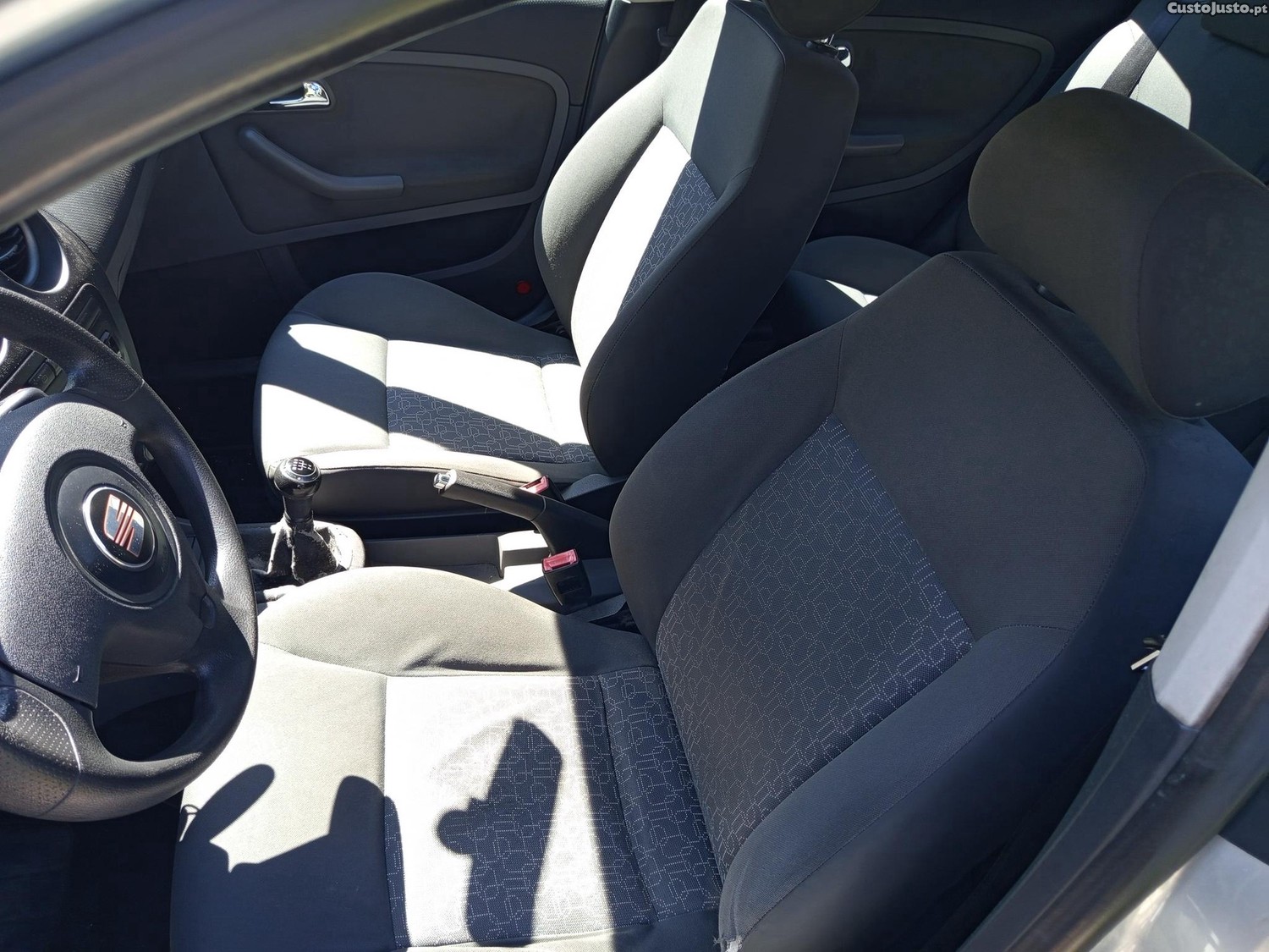 SEAT Ibiza 1.2 12v Stylance — fotografia 3