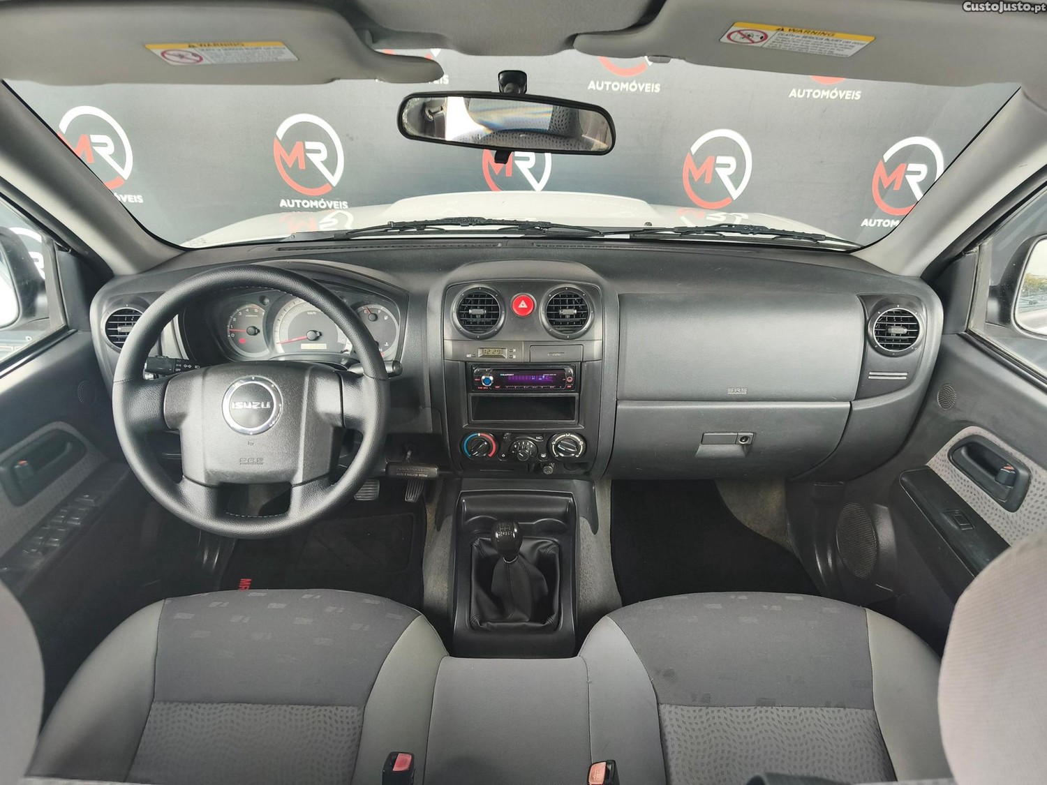 Isuzu D-Max 2.5 DTi CD 2WD LS CM — fotografia 21