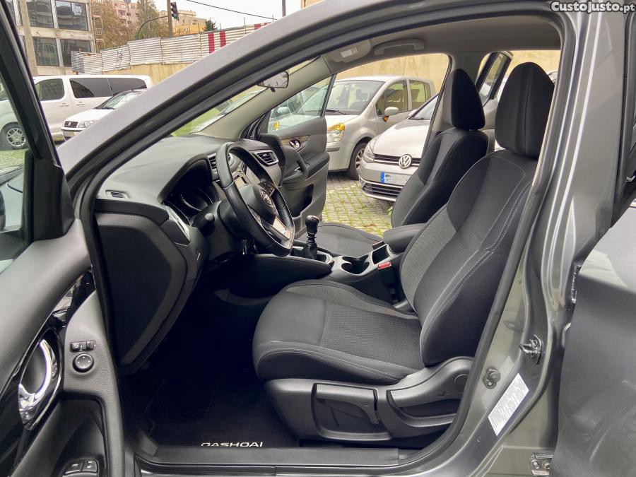 Nissan Qashqai 1.5 dCi N-Connecta — fotografia 12
