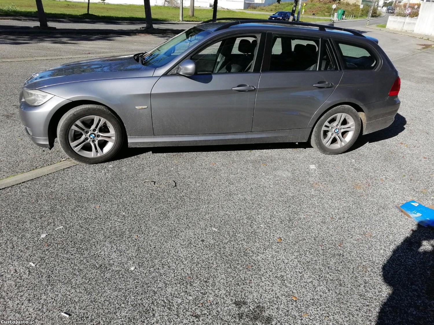BMW 318 LCI série III — fotografia 7