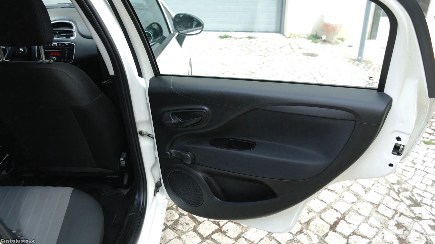 Fiat Punto 1.2 Lounge S&S — fotografia 14