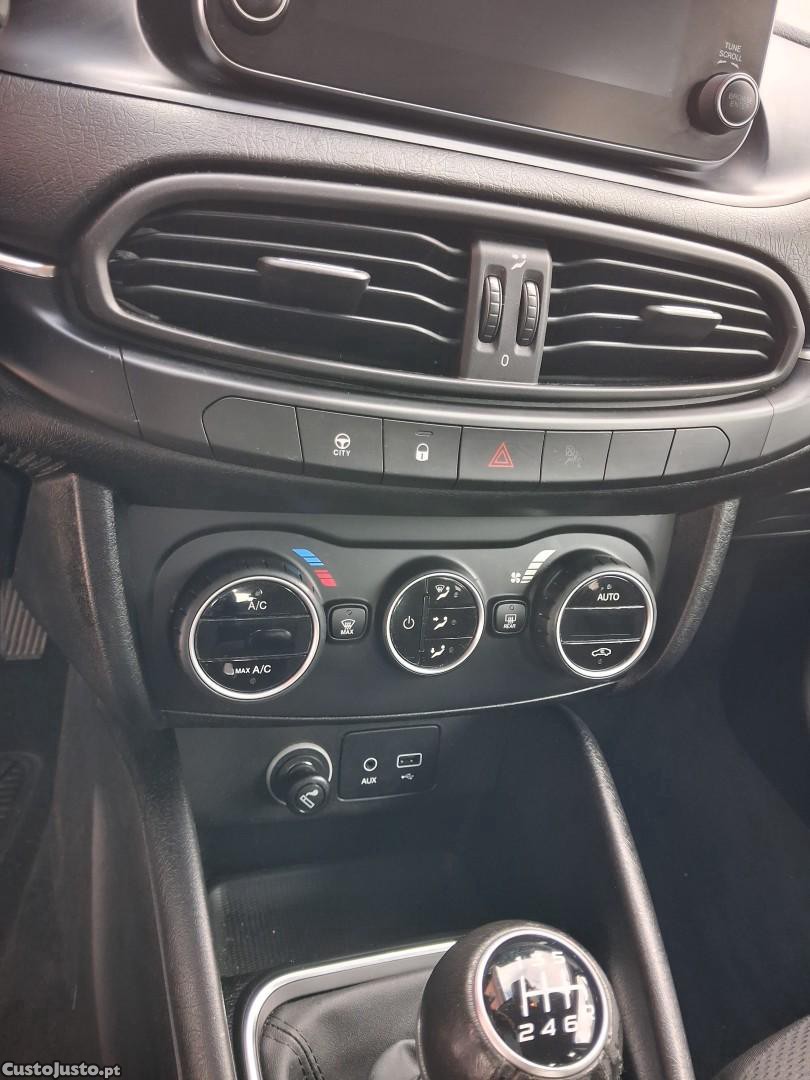 Fiat Tipo 1.4 Lounge — fotografia 6