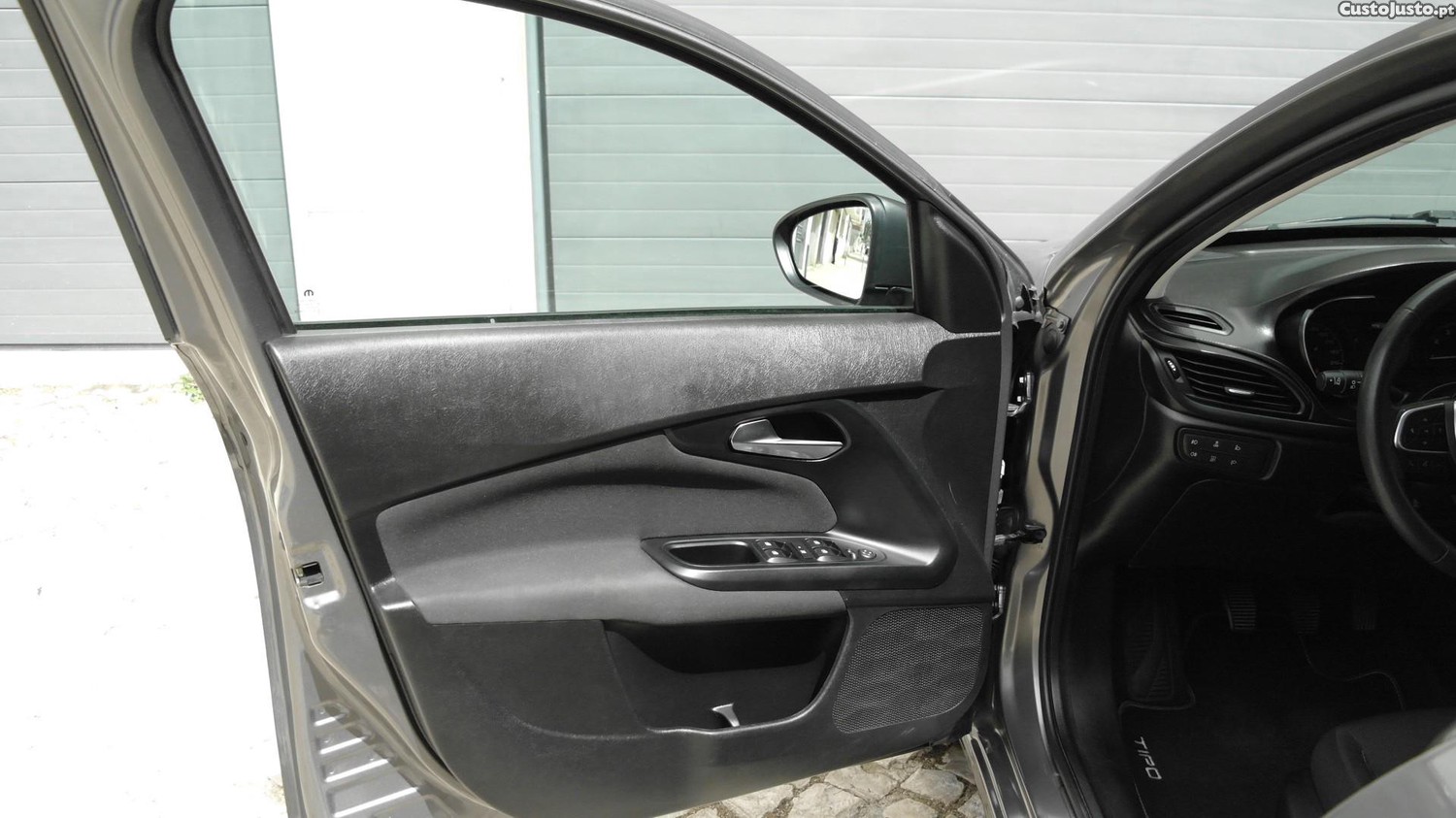 Fiat Tipo 1.3 MultiJet City Life — fotografia 4