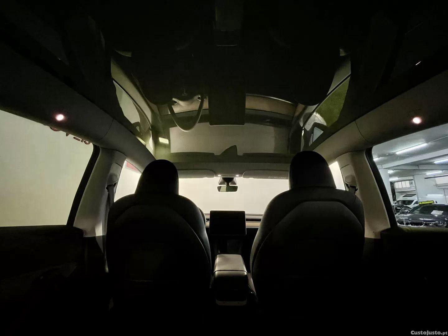 Tesla Model Y Long range tração integral — fotografia 40