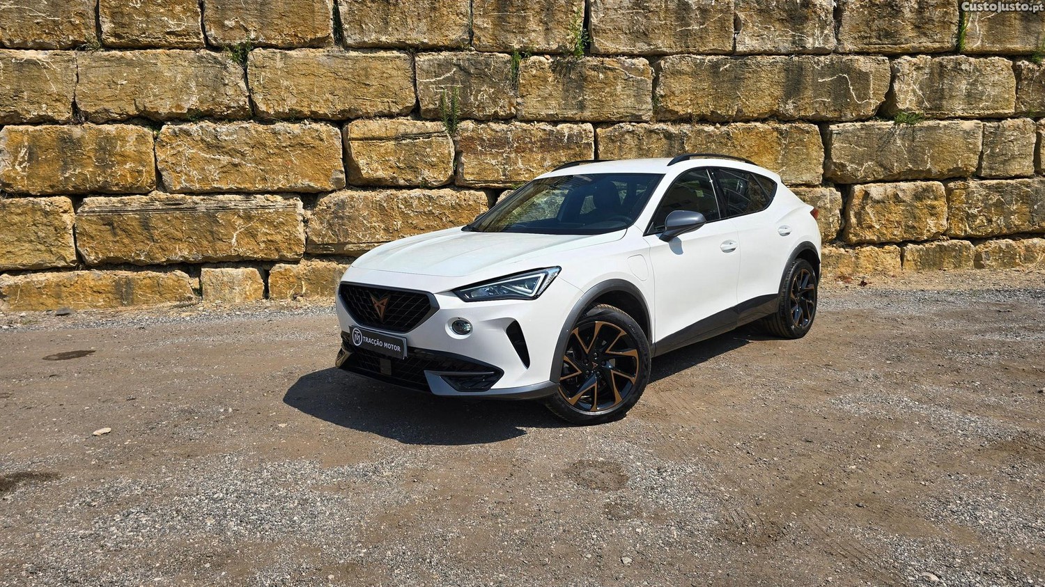 CUPRA Formentor 1.4 e-Hybrid DSG — fotografia 30