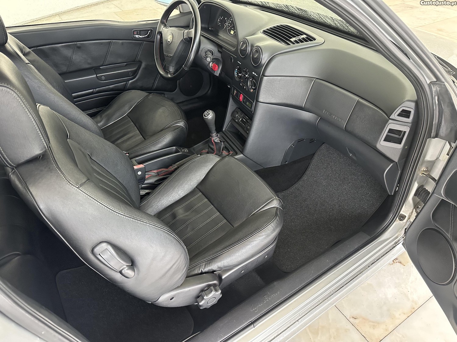 Alfa Romeo 145 1.4 Twin SPARK "Final Edition" — fotografia 6