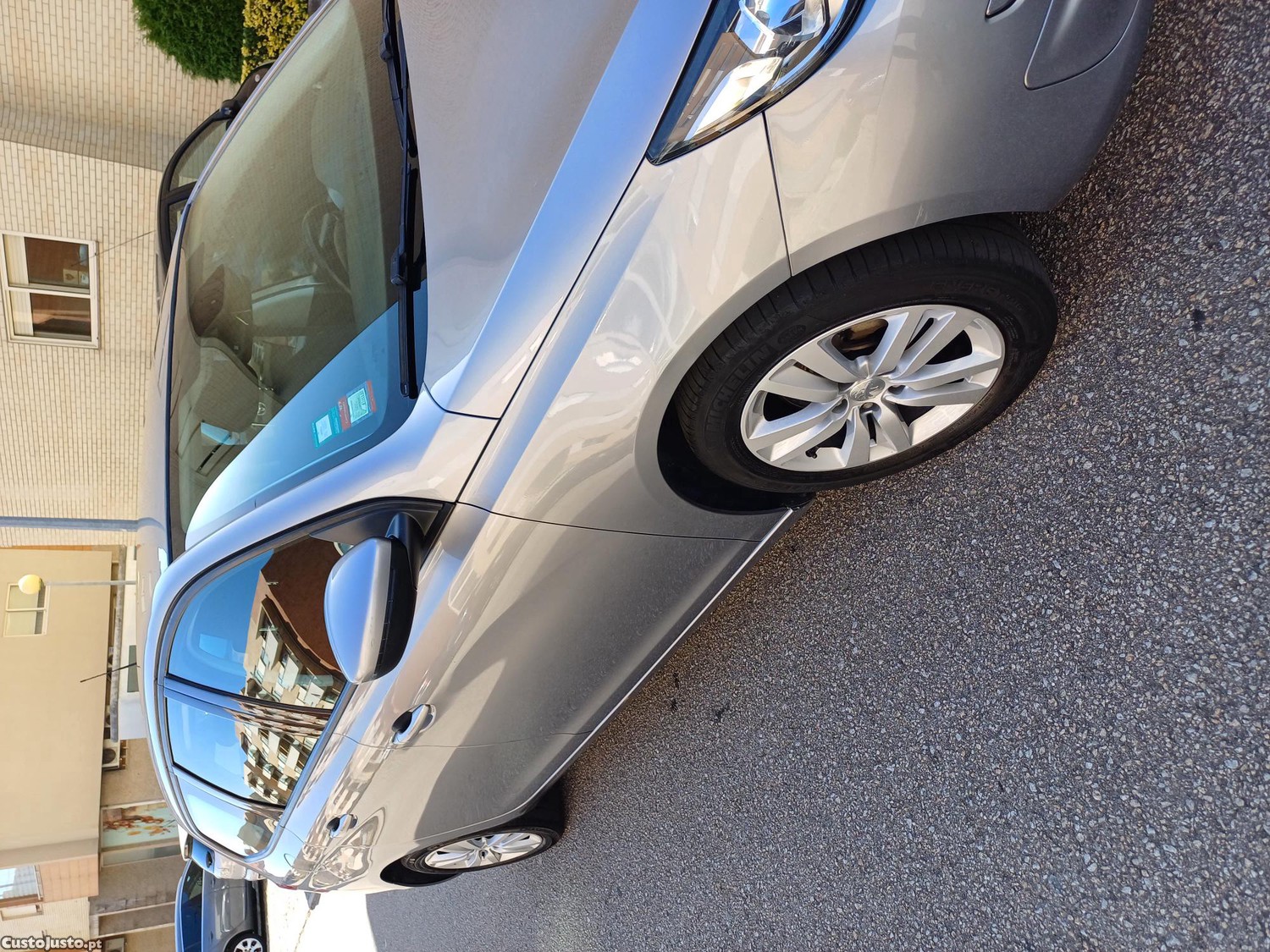 Peugeot 308 SW 1.6 BLUEHDI — fotografia 4